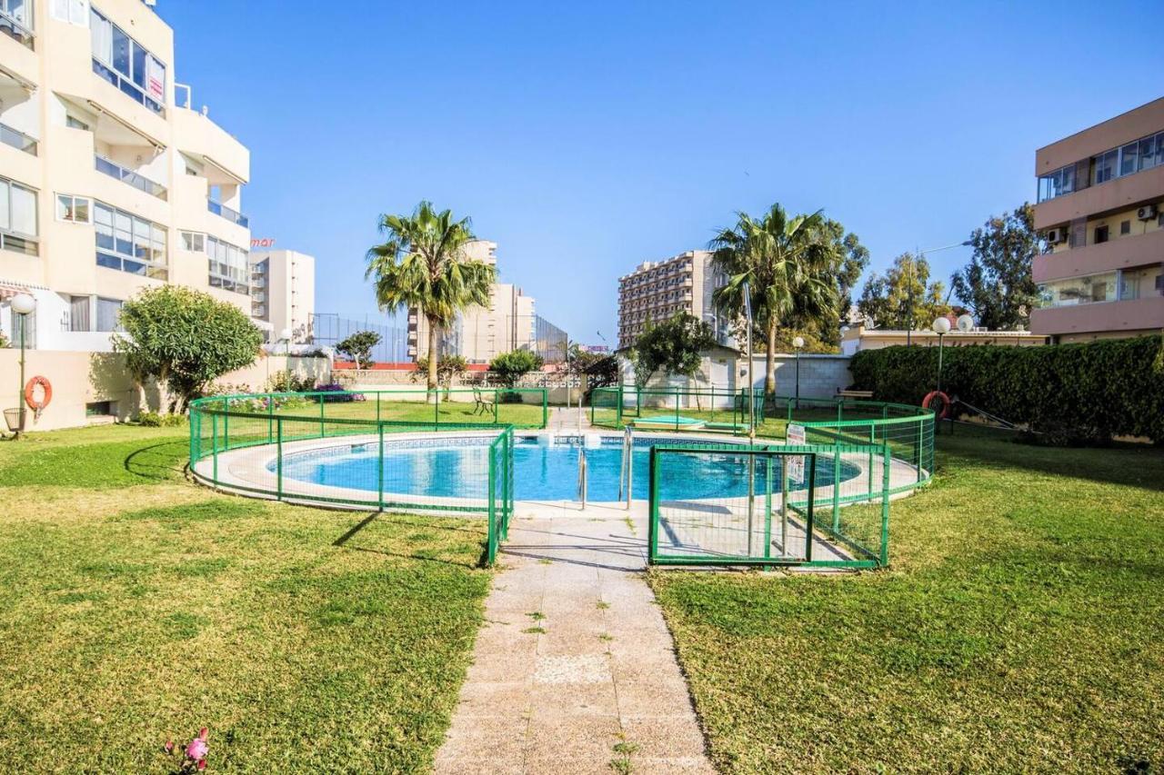 Lovely Apartment In Torremolinos Views Of The Sea, Pool, Terrace, Sofa Bed And Fully Equipped Kitchen Exterior foto