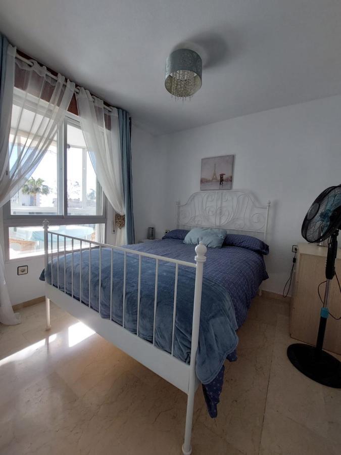 Lovely Apartment In Torremolinos Views Of The Sea, Pool, Terrace, Sofa Bed And Fully Equipped Kitchen Exterior foto